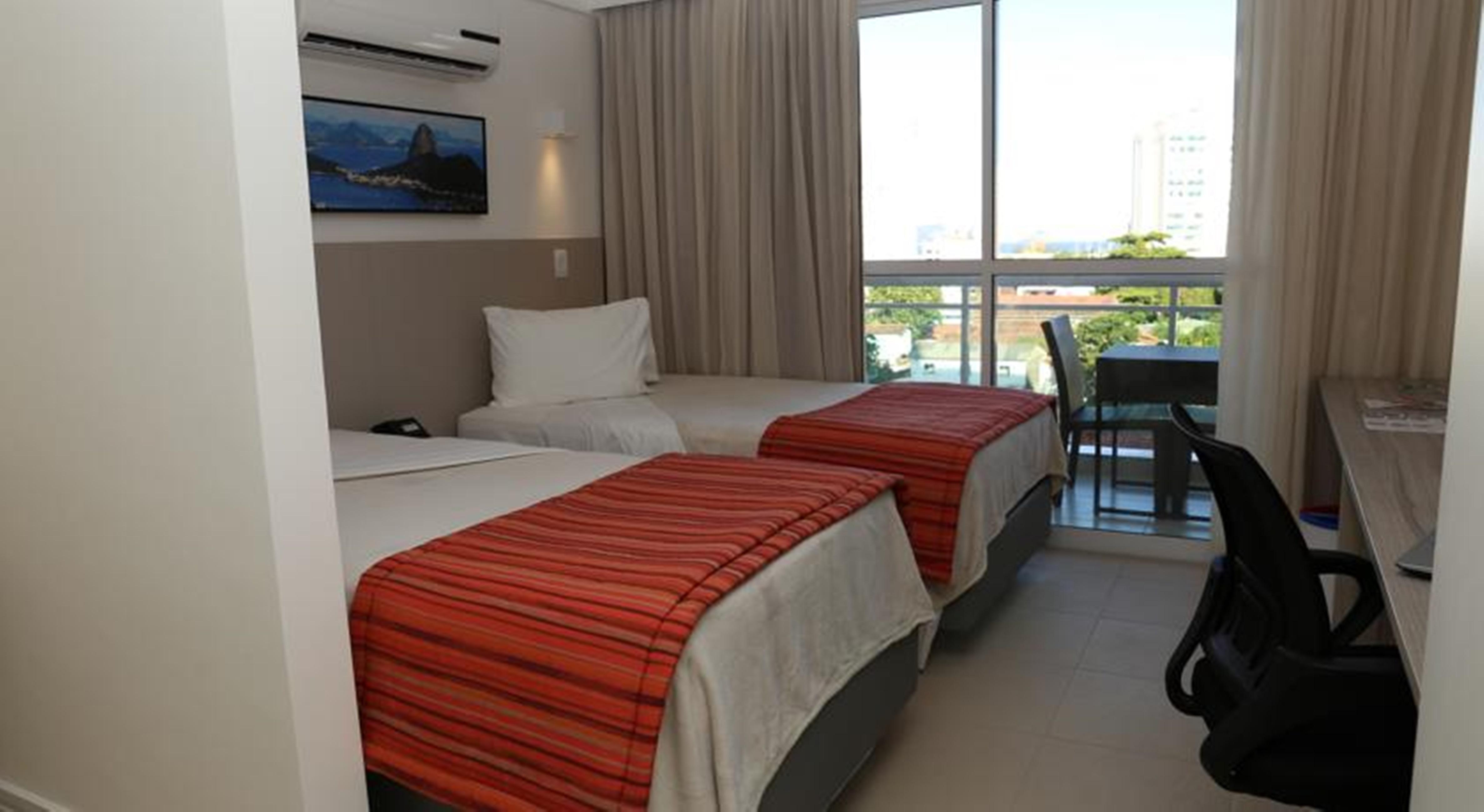 Ramada By Wyndham Macae Hotel & Suites Exterior photo